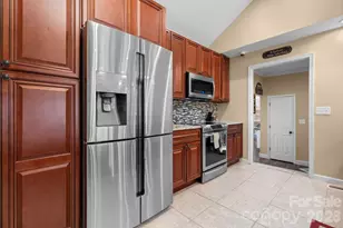 1315 Pear Dr, Conover, NC 28613 - Photo 6