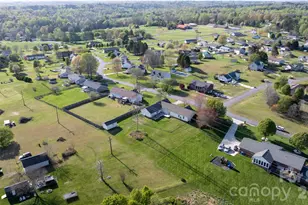 1315 Pear Dr, Conover, NC 28613 - Photo 30