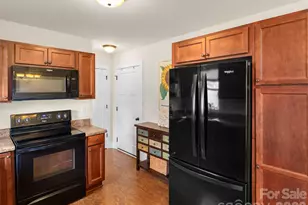 101 Monmouth Wy, Candler, NC 28715 - Photo 8