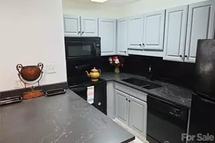 211 Heritage Blvd, Fort Mill, SC 29715 - Photo 2