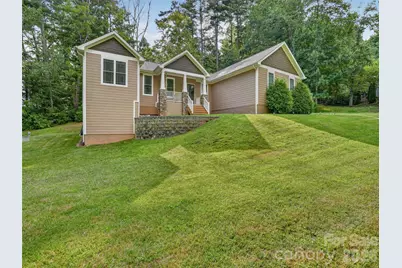 290 Sweetwater Hills Drive, Hendersonville, NC 28791 - Photo 4
