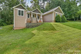 290 Sweetwater Hills Dr, Hendersonville, NC 28791 - Photo 4