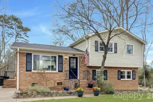 1825 Winfield Dr, Monroe, NC 28110 - Photo 2