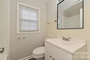 301 Seldon Dr, Charlotte, NC 28216 - Photo 14