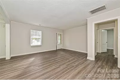 301 Seldon Drive, Charlotte, NC 28216 - Photo 6