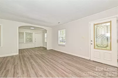 301 Seldon Drive, Charlotte, NC 28216 - Photo 4