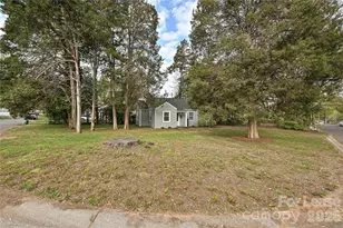 301 Seldon Dr, Charlotte, NC 28216 - Photo 20