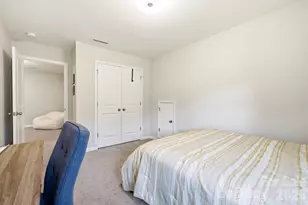 5914 River Mdw Ct, Charlotte, NC 28213 - Photo 22
