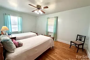 4728 Grasset Ave, Charlotte, NC 28269 - Photo 22