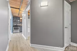 201 S Hoskins Rd, Charlotte, NC 28208 - Photo 8