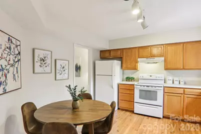 17 Castle Street, Asheville, NC 28803 - Photo 12