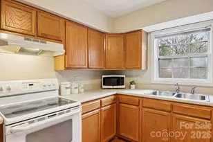 17 Castle St, Asheville, NC 28803 - Photo 16