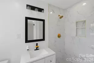 5906 Whitingham Dr, Charlotte, NC 28215 - Photo 18