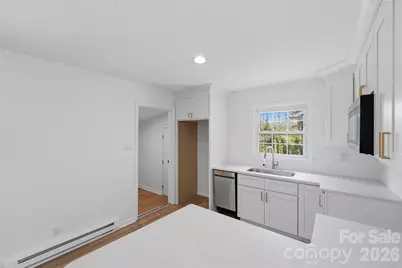5906 Whitingham Drive, Charlotte, NC 28215 - Photo 14
