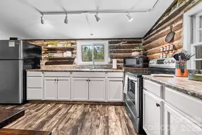 245 Davenport Road, Spruce Pine, NC 28777 - Photo 8