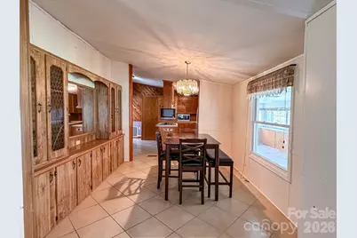 2746 Orangewood Lane, Newton, NC 28658 - Photo 16