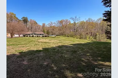 2746 Orangewood Lane, Newton, NC 28658 - Photo 6