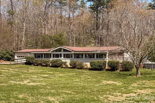 2746 Orangewood Ln, Newton, NC 28658 - Photo 1