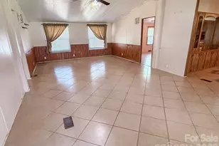 2746 Orangewood Ln, Newton, NC 28658 - Photo 12