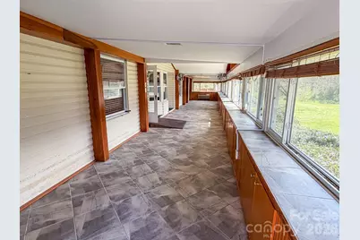 2746 Orangewood Lane, Newton, NC 28658 - Photo 8