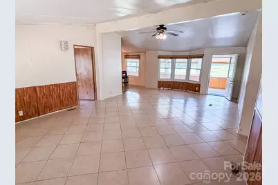 2746 Orangewood Lane, Newton, NC 28658 - Photo 14