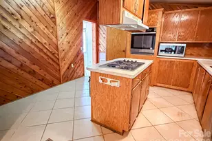 2746 Orangewood Ln, Newton, NC 28658 - Photo 20