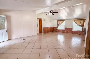 2746 Orangewood Ln, Newton, NC 28658 - Photo 18