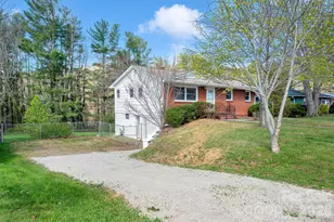 8 N Pershing Rd, Asheville, NC 28805 - Photo 2