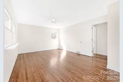 8 N Pershing Road, Asheville, NC 28805 - Photo 6