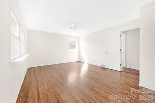 8 N Pershing Rd, Asheville, NC 28805 - Photo 6