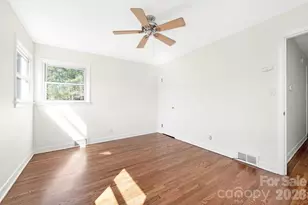 8 N Pershing Rd, Asheville, NC 28805 - Photo 16