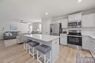 410 Hollis Pl, Lancaster, SC 29720 - Photo 6