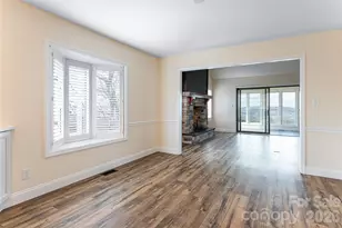 1203 Fleetwood Plaza, Hendersonville, NC 28739 - Photo 14