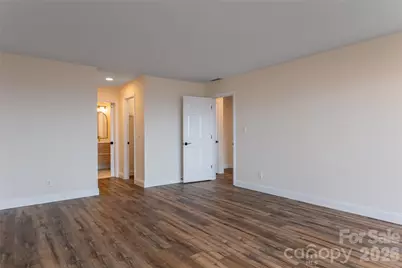 1203 Fleetwood Plaza, Hendersonville, NC 28739 - Photo 20