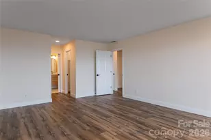 1203 Fleetwood Plaza, Hendersonville, NC 28739 - Photo 20