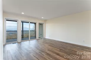 1203 Fleetwood Plaza, Hendersonville, NC 28739 - Photo 18