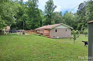450 W Piney Mountain Rd, Whittier, NC 28789 - Photo 16