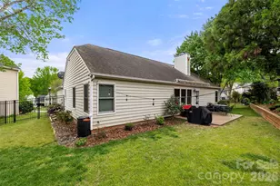 209 Strawberry Knoll Dr, Fort Mill, SC 29715 - Photo 24