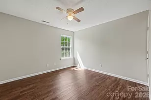 10741 Glenluce Ave, Charlotte, NC 28213 - Photo 12