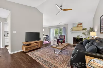 9457 S Vicksburg Park Court, Charlotte, NC 28210 - Photo 6