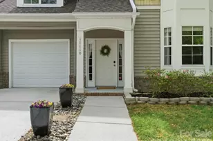 18810 Cloverstone Cir, Cornelius, NC 28031 - Photo 4