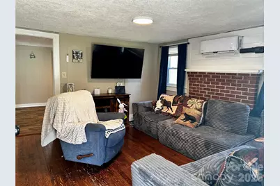 1408 Essex Place SW, Lenoir, NC 28645 - Photo 4