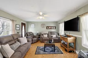 112 Gibbs St, Hendersonville, NC 28739 - Photo 10