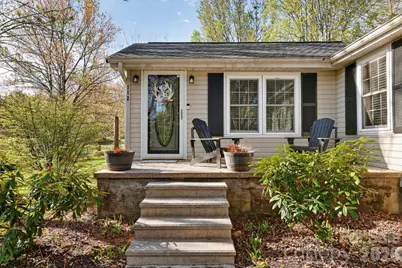 112 Gibbs Street, Hendersonville, NC 28739 - Photo 1