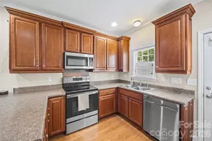 213 Quality Dr, Mount Holly, NC 28120 - Photo 8