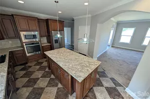 11811 Moores Chapel Rd, Charlotte, NC 28214 - Photo 10