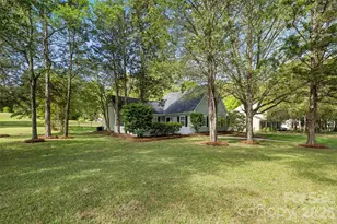 7456 Crowflock Ct, Charlotte, NC 28226 - Photo 2
