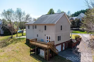 2586 Henry Falls Dr, Hickory, NC 28602 - Photo 4