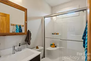 239 Ashworth Ave, Brevard, NC 28712 - Photo 12