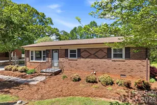 1696 Hoffman Rd, Gastonia, NC 28054 - Photo 2